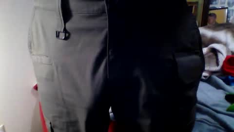 Snapshot of ifoundthegspot chatting on December 7, 2:13 pm Darthmark420 online show from December 7, 2:13 pm