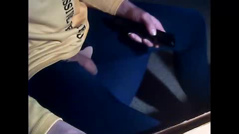 igipuk1979 online show from April 2, 8:06 pm