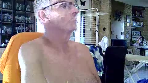 ikwiljeneuken123 online show from May 28, 10:13 am