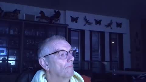 ikwiljeneuken123 online show from February 24, 4:46 am