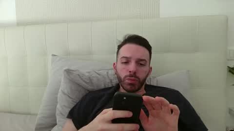 ilcale48 online show from April 21, 2:23 pm