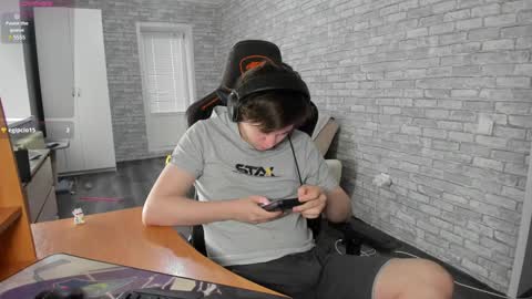 iliaskris online show from February 3, 6:45 am