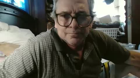 ilovetoshowoffagain online show from January 7, 8:14 pm