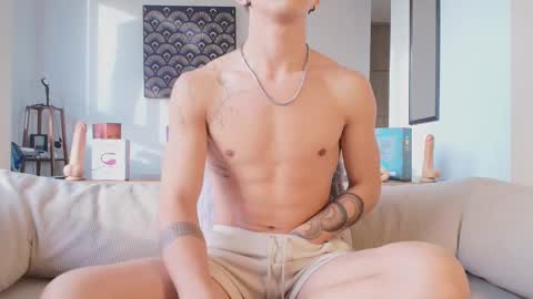 Snapshot of im__thomas chatting on September 17, 11:44 am IM THOMAS online show from September 17, 11:44 am