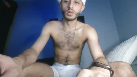Snapshot of im_paul_ chatting on December 25, 10:05 pm Paul online show from December 25, 10:05 pm