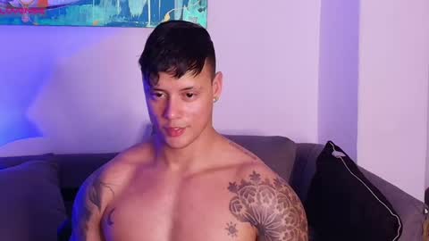 imconor online show from April 10, 9:44 pm