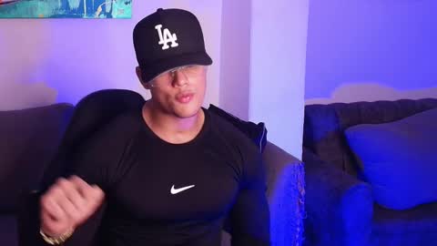 imconor online show from March 10, 11:33 pm