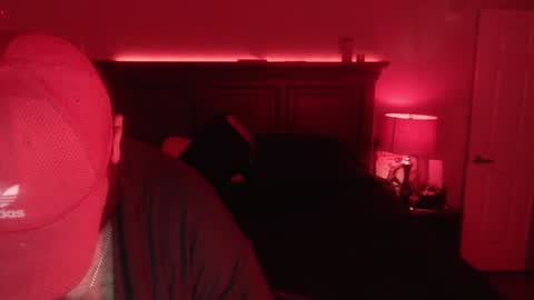 I use to be imeverythingandnothing online show from December 16, 9:03 am