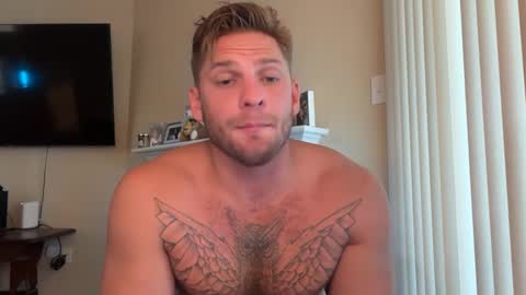 Snapshot of inamate93 chatting on October 8, 4:00 pm Inmate1993 online show from October 8, 4:00 pm