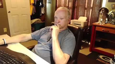 Papa online show from November 14, 8:43 pm