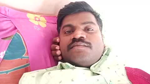 Snapshot of indianhairycheast chatting on October 17, 5:00 am Indianhairychest online show from October 17, 5:00 am