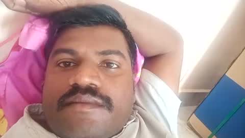 Snapshot of indianhairycheast chatting on October 13, 5:35 am Indianhairychest online show from October 13, 5:35 am