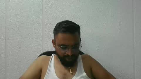 Snapshot of indianlover1433 chatting on October 1, 10:08 am Indian lover online show from October 1, 10:08 am