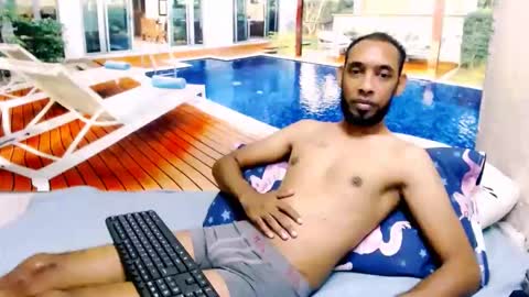 indianmagicmike69 online show from October 25, 7:43 am