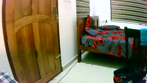 Snapshot of ingloriousuncut chatting on January 8, 9:23 pm Inglorious Hairy Uncut online show from January 8, 9:23 pm