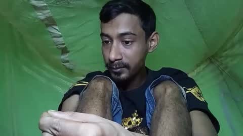 interne8famous online show from December 3, 10:10 am