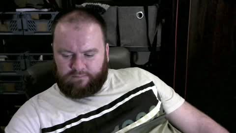 twitter theirishman205 online show from December 24, 9:00 pm