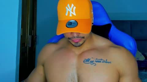 Snapshot of iron_coleman chatting on December 19, 3:40 am Iron online show from December 19, 3:40 am