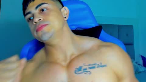 Snapshot of iron_coleman chatting on December 27, 3:53 am Iron online show from December 27, 3:53 am