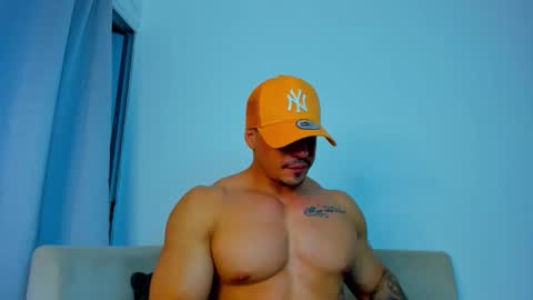 Snapshot of iron_coleman chatting on October 10, 7:35 am Iron online show from October 10, 7:35 am