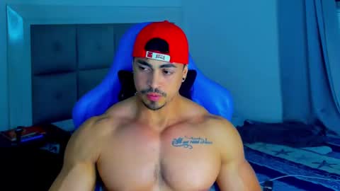 Snapshot of iron_coleman chatting on February 28, 1:37 am Iron online show from February 28, 1:37 am