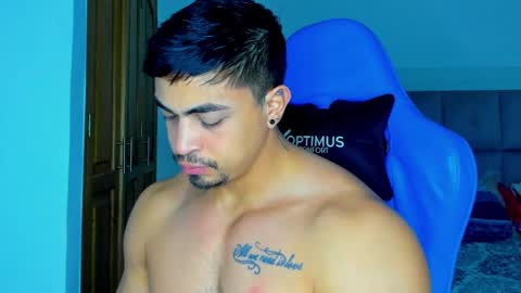Snapshot of iron_coleman chatting on December 22, 10:58 pm Iron online show from December 22, 10:58 pm
