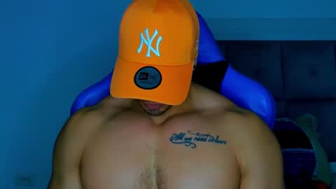 Snapshot of iron_coleman chatting on December 14, 5:18 am Iron online show from December 14, 5:18 am