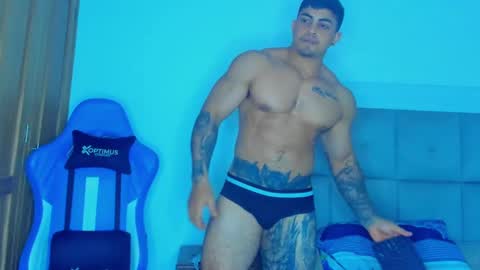 Snapshot of iron_coleman chatting on December 12, 6:25 am Iron online show from December 12, 6:25 am