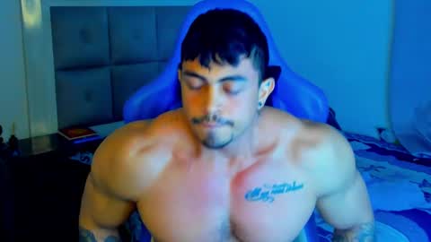 Snapshot of iron_coleman chatting on February 25, 5:19 am Iron online show from February 25, 5:19 am