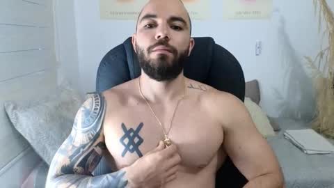 Isaac carter online show from December 1, 11:35 am