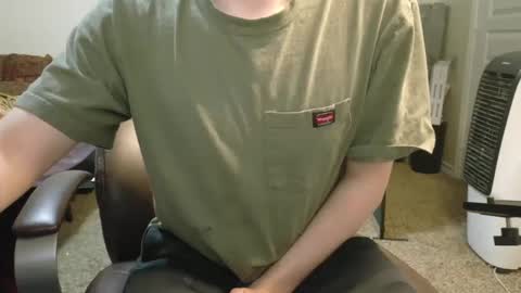 Snapshot of isaac_sheffield chatting on March 9, 9:03 pm isaac online show from March 9, 9:03 pm