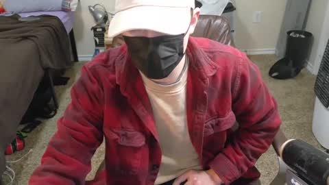 Snapshot of isaac_sheffield chatting on February 17, 6:20 am isaac online show from February 17, 6:20 am