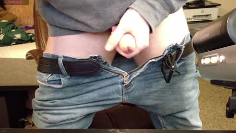 Snapshot of isaac_sheffield chatting on January 22, 2:46 pm isaac online show from January 22, 2:46 pm