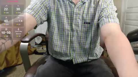 Snapshot of isaac_sheffield chatting on October 13, 1:00 am isaac online show from October 13, 1:00 am