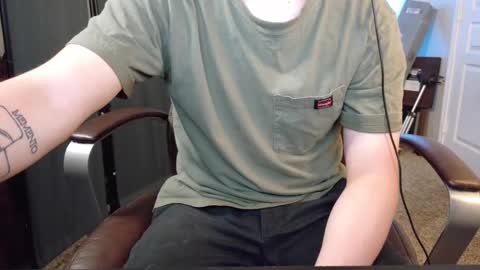Snapshot of isaac_sheffield chatting on October 17, 9:24 am isaac online show from October 17, 9:24 am