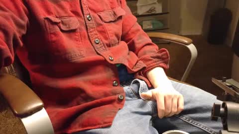 Snapshot of isaac_sheffield chatting on February 15, 1:27 pm isaac online show from February 15, 1:27 pm