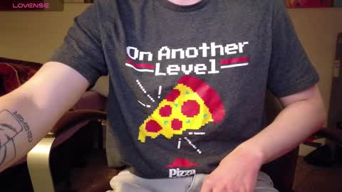 Snapshot of isaac_sheffield chatting on February 21, 1:33 pm isaac online show from February 21, 1:33 pm