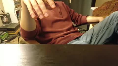 Snapshot of isaac_sheffield chatting on December 8, 12:07 am isaac online show from December 8, 12:07 am