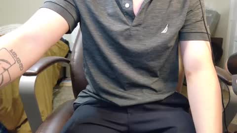 Snapshot of isaac_sheffield chatting on October 11, 11:20 pm isaac online show from October 11, 11:20 pm