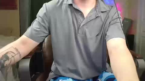 Snapshot of isaac_sheffield chatting on October 10, 12:04 am isaac online show from October 10, 12:04 am