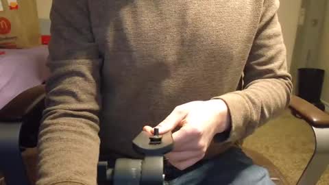 Snapshot of isaac_sheffield chatting on February 16, 2:21 pm isaac online show from February 16, 2:21 pm