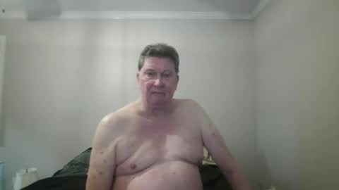 island625103 online show from January 10, 11:09 pm