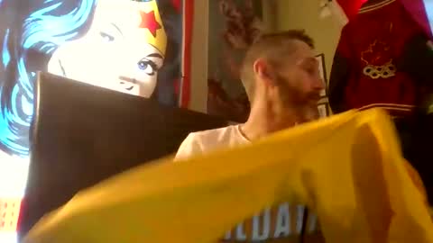 isntthisbreezemellow online show from December 4, 7:43 pm