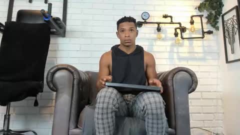 Snapshot of italomoore chatting on September 15, 11:22 am Italo Moore online show from September 15, 11:22 am