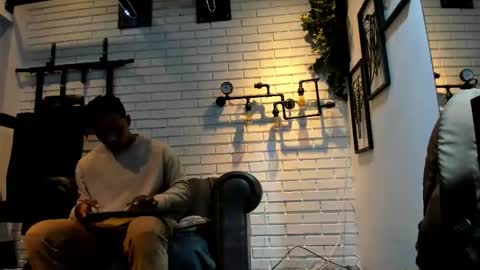 Snapshot of italomoore chatting on September 23, 11:09 am Italo Moore online show from September 23, 11:09 am