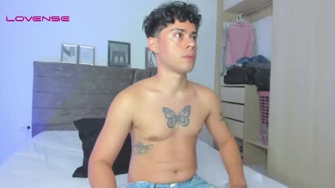 Ithan and Friends online show from April 20, 2:58 am