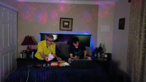 JnJ online show from May 3, 10:18 am