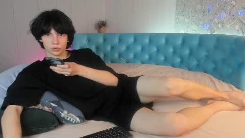 Snapshot of iwillfall_ chatting on December 4, 10:08 pm Maxim online show from December 4, 10:08 pm