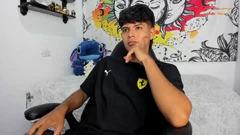 Snapshot of izan_jensen chatting on September 29, 1:04 am Izan online show from September 29, 1:04 am