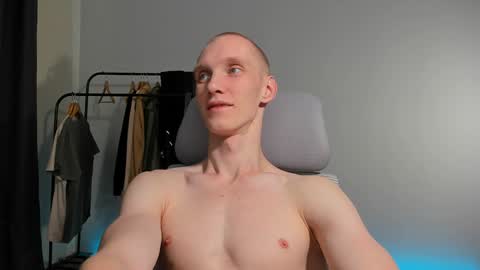 Danny online show from December 9, 4:56 am